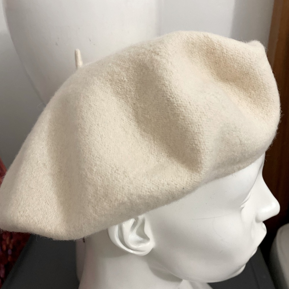 Beret or Beani off white 100 % Pure Wool.